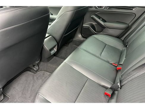 Used 2022 Honda Civic Touring image 13