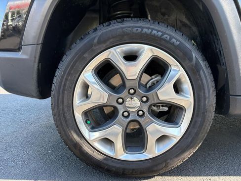 Used 2018 Jeep Compass Limited w/ Navigation Group AWD/4WD image 26