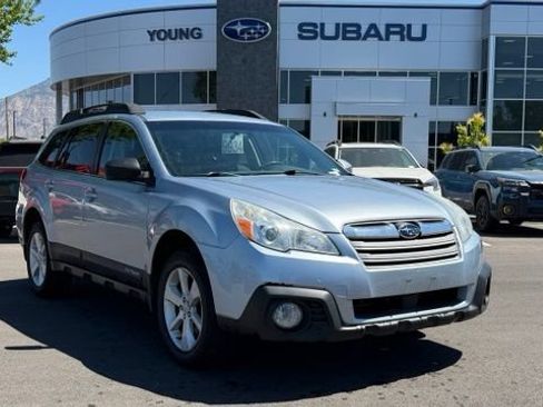 Used 2013 Subaru Outback 2.5i Premium w/ Popular Pkg 1B AWD/4WD image 1