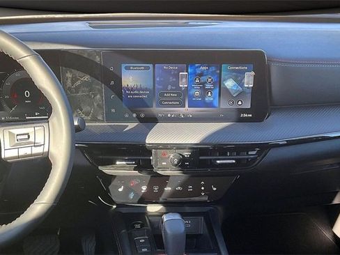 New 2026 Nissan Kicks SR w/ SR Premium Package image 6