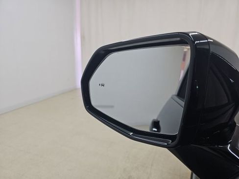 Used 2024 Chevrolet Blazer LT w/ Convenience Package image 11