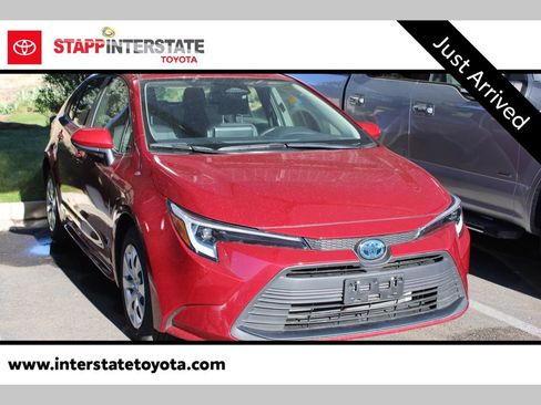Used 2025 Toyota Corolla LE AWD/4WD image 1