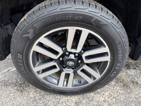 Used 2015 Toyota 4Runner Limited w/ Convenience Package AWD/4WD image 46