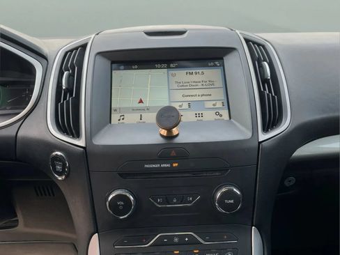 Used 2018 Ford Edge SEL w/ Equipment Group 201A FWD image 9
