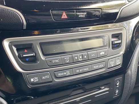 Used 2020 Honda Pilot Elite image 28