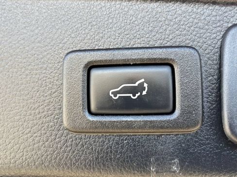 Used 2018 Subaru Forester 2.5i Touring w/ Popular Package #3B AWD/4WD image 25