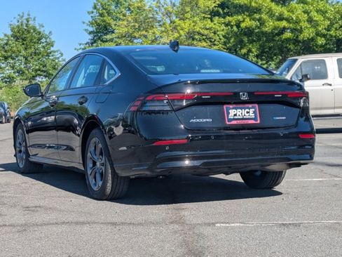 Used 2025 Honda Accord EX-L image 8