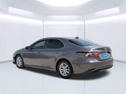 Used 2023 Toyota Camry LE FWD image 3