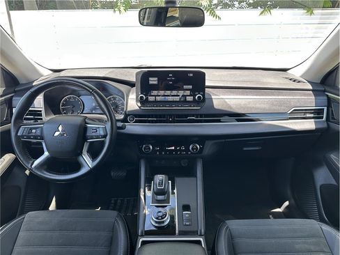 Used 2024 Mitsubishi Outlander Ralliart AWD/4WD image 20