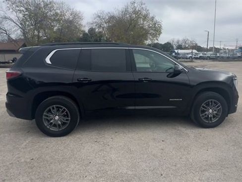 Used 2025 GMC Acadia Elevation image 9