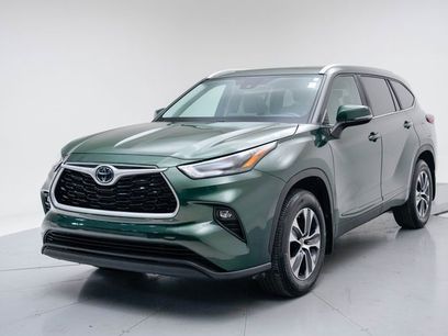 Used 2023 Toyota Highlander XLE