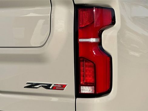 New 2026 Chevrolet Silverado 2500 ZR2 image 36