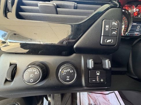 Used 2018 Chevrolet Tahoe Premier image 27