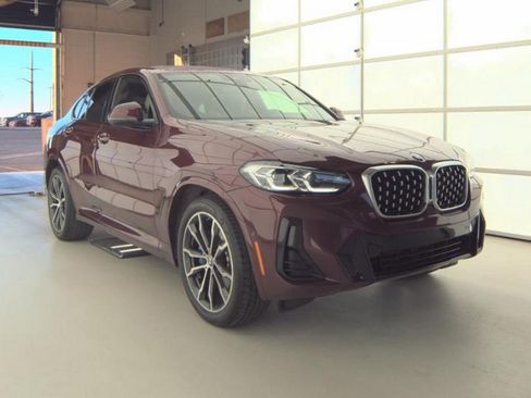 Used 2022 BMW X4 xDrive30i image 4