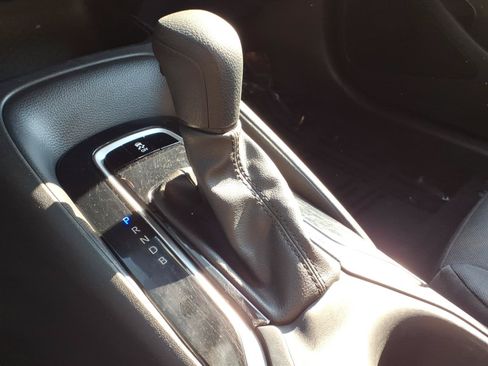 Used 2024 Toyota Corolla LE FWD image 19