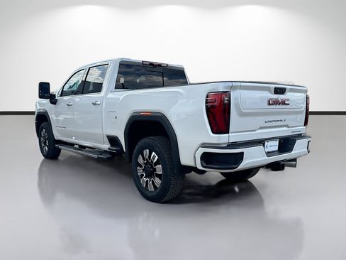 Used 2025 GMC Sierra 2500 Denali w/ Denali Reserve Package AWD/4WD image 5