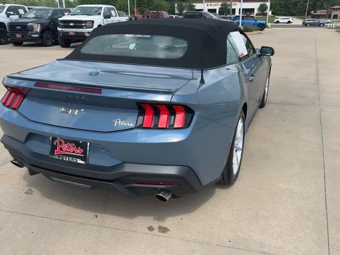 Used 2025 Ford Mustang GT Premium RWD image 8