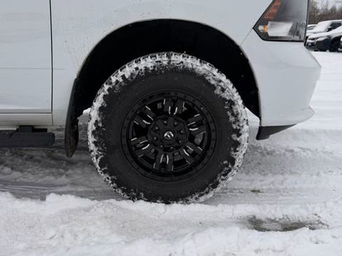 Used 2018 RAM 1500 Express image 12