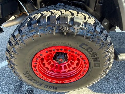 Used 2025 Jeep Wrangler Sport image 17