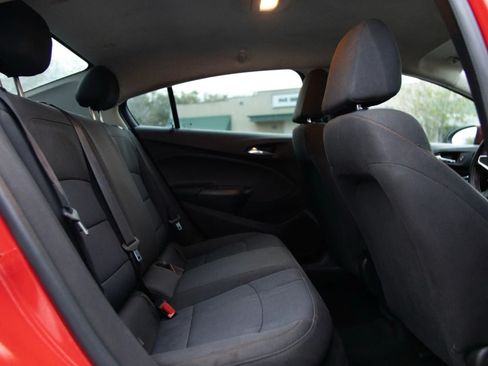 Used 2018 Chevrolet Cruze LS FWD image 22
