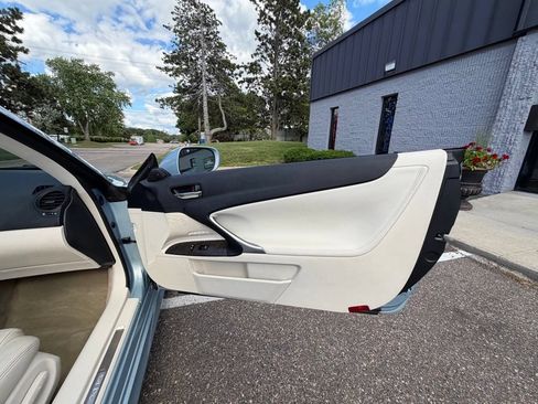 Used 2010 Lexus IS 250C RWD image 25