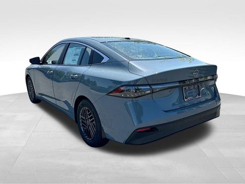 New 2026 Nissan Sentra SV FWD image 5