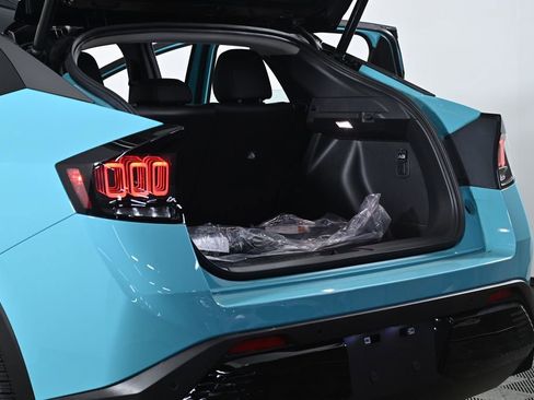 New 2026 Nissan Leaf Platinum+ w/ Cargo Package (Platinum+) image 38