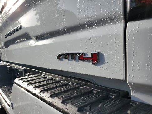 Used 2025 GMC Sierra 1500 AT4 w/ AT4 Premium Package AWD/4WD image 8