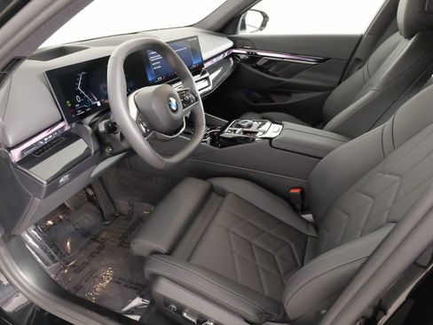 Used 2026 BMW 530i RWD image 31