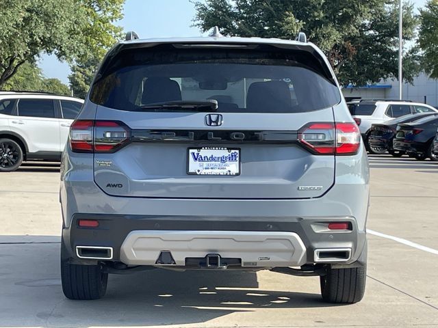 Used 2025 Honda Pilot Touring image 5
