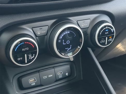 New 2025 Hyundai Venue Limited image 27