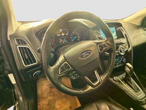 Used 2017 Ford Focus Titanium w/ Titanium Technology Package image 12