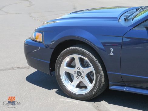 Used 2001 Ford Mustang Cobra RWD image 14