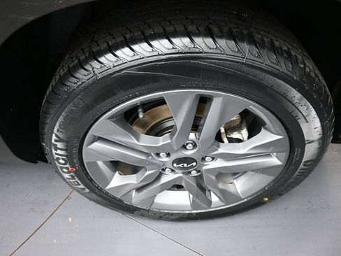 Certified 2022 Kia Seltos S image 15