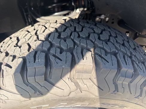 Used 2025 Ford F150 Raptor w/ Equipment Group 803A Raptor R AWD/4WD image 29