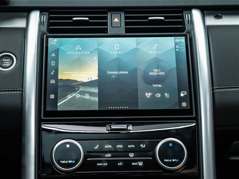 New 2026 Land Rover Discovery Limited Edition AWD/4WD image 29