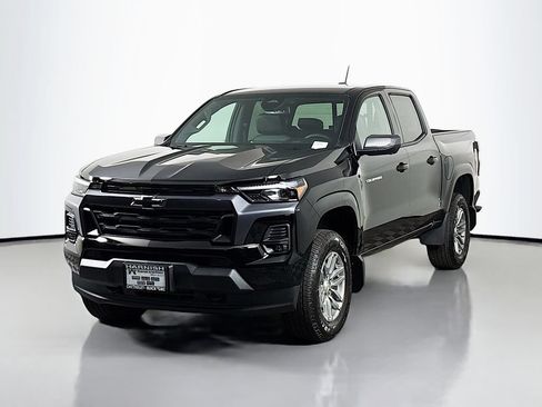 New 2026 Chevrolet Colorado LT w/ LT Convenience Package AWD/4WD image 3