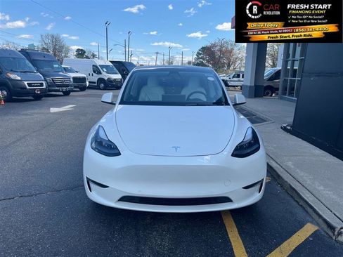 Used 2021 Tesla Model Y Performance image 3