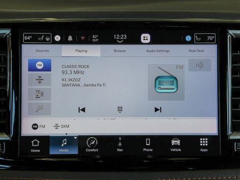 Used 2023 Chrysler Pacifica Pinnacle FWD image 15
