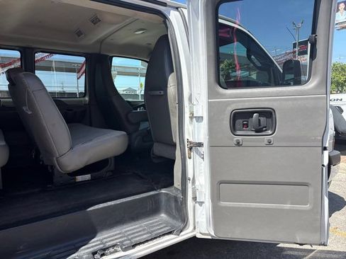 Used 2020 Chevrolet Express 3500 LT w/ LT Preferred Equipment Group RWD image 20