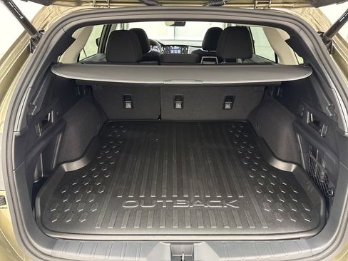 Used 2025 Subaru Outback Premium w/ Popular Package #1A image 26