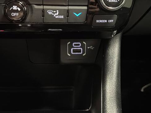 Used 2023 Jeep Compass Latitude w/ Convenience Group AWD/4WD image 33