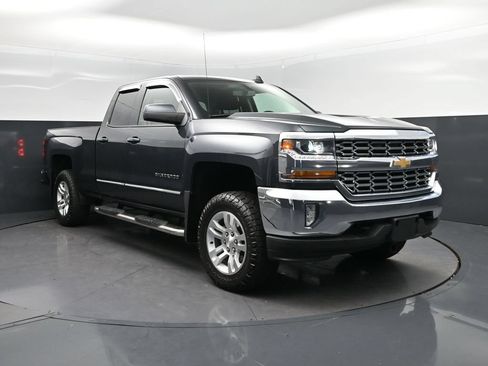 Used 2017 Chevrolet Silverado 1500 LT w/ All Star Edition AWD/4WD image 9