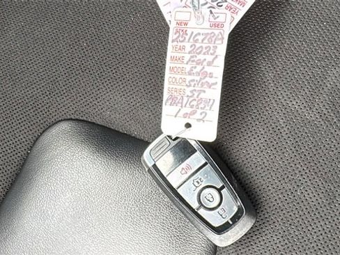 Certified 2023 Ford Edge ST image 30