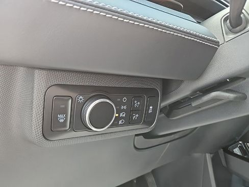Used 2025 Ford Mustang Mach-E Premium AWD/4WD image 27