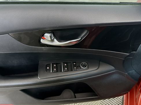 Used 2020 Kia Forte GT-Line w/ GT-Line Premium Package FWD image 16