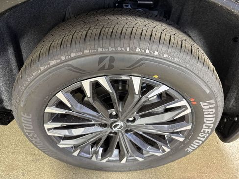 New 2026 Nissan Rogue Platinum w/ Platinum Premium Package image 6