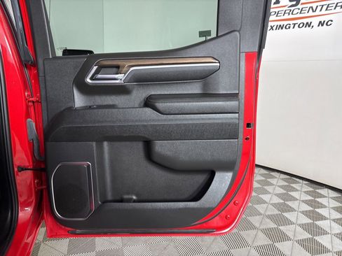 Used 2023 Chevrolet Silverado 1500 LT image 24