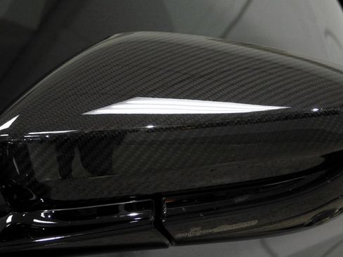 Used 2020 Aston Martin DB11 AMR image 32