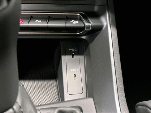 Certified 2025 Audi Q3 2.0T Premium w/ Black Optic Sport Package image 36